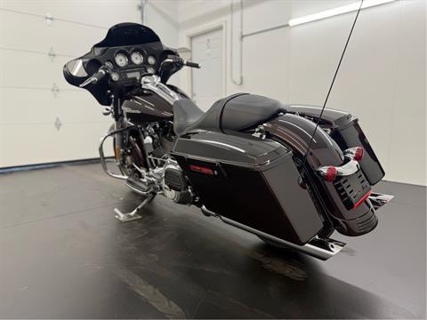 2011 Harley-Davidson Street Glide® in Rochester, New York - Photo 12