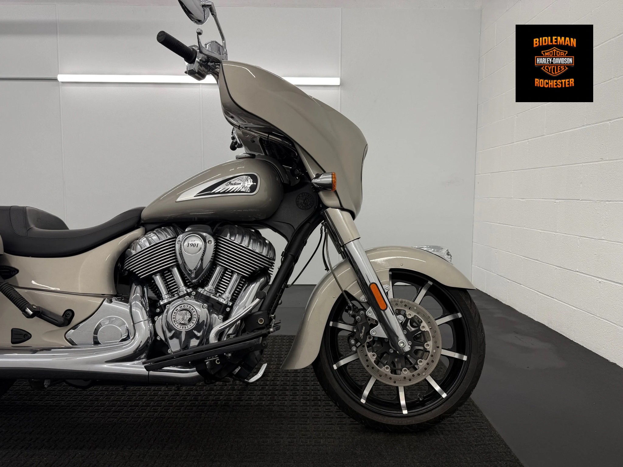 2022  Chieftain® Limited 6