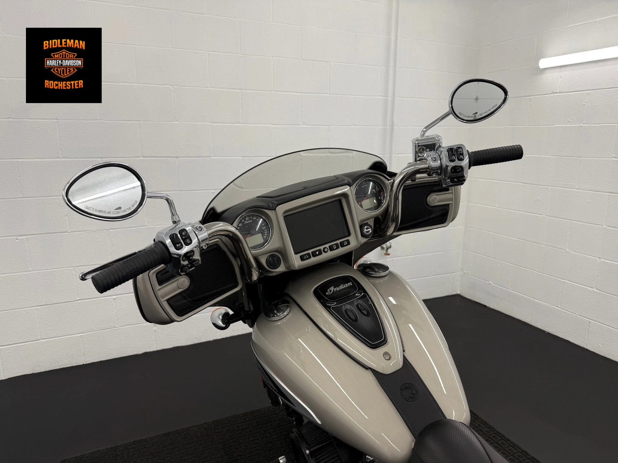 2022  Chieftain® Limited 7