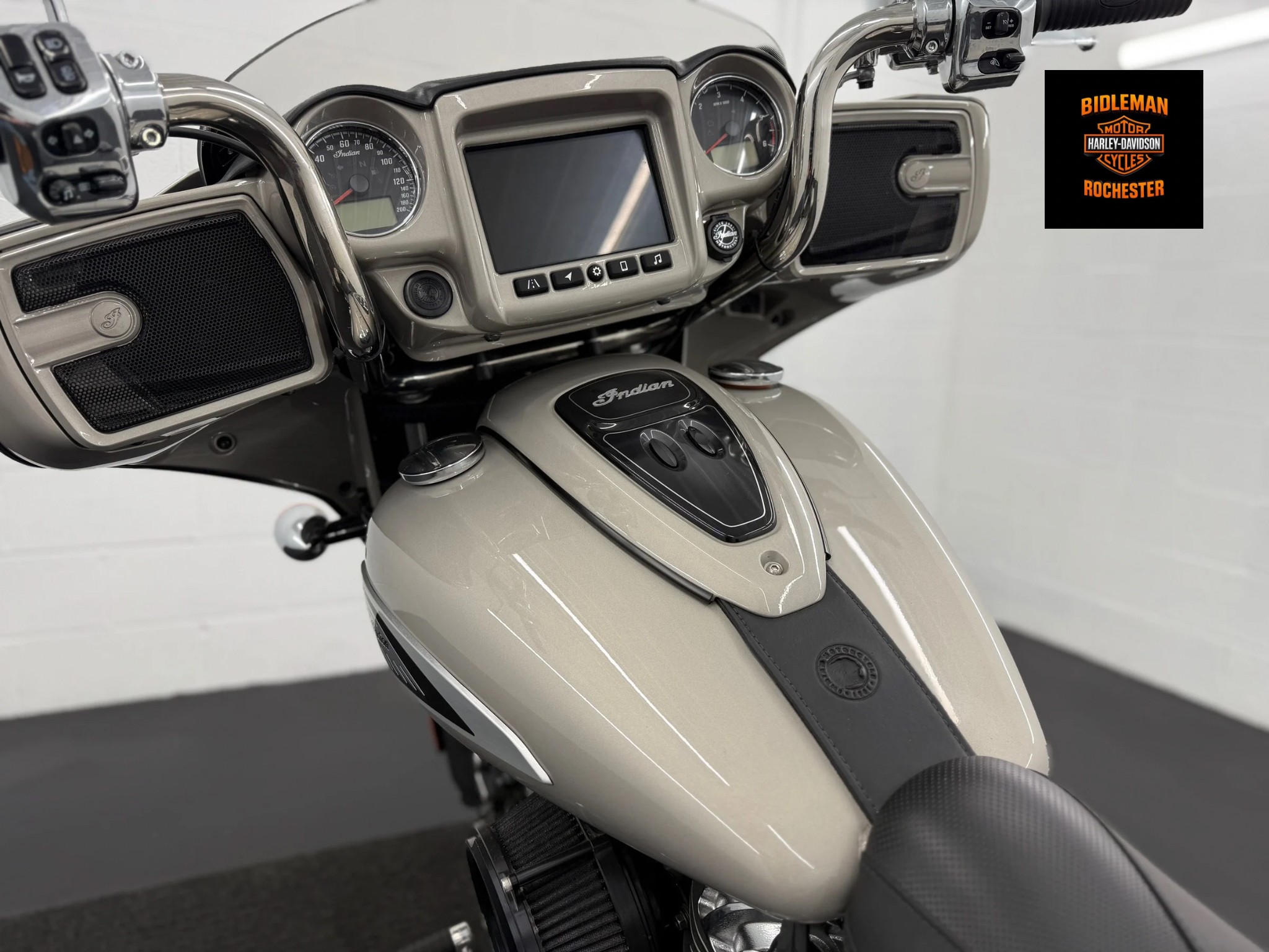 2022  Chieftain® Limited 8