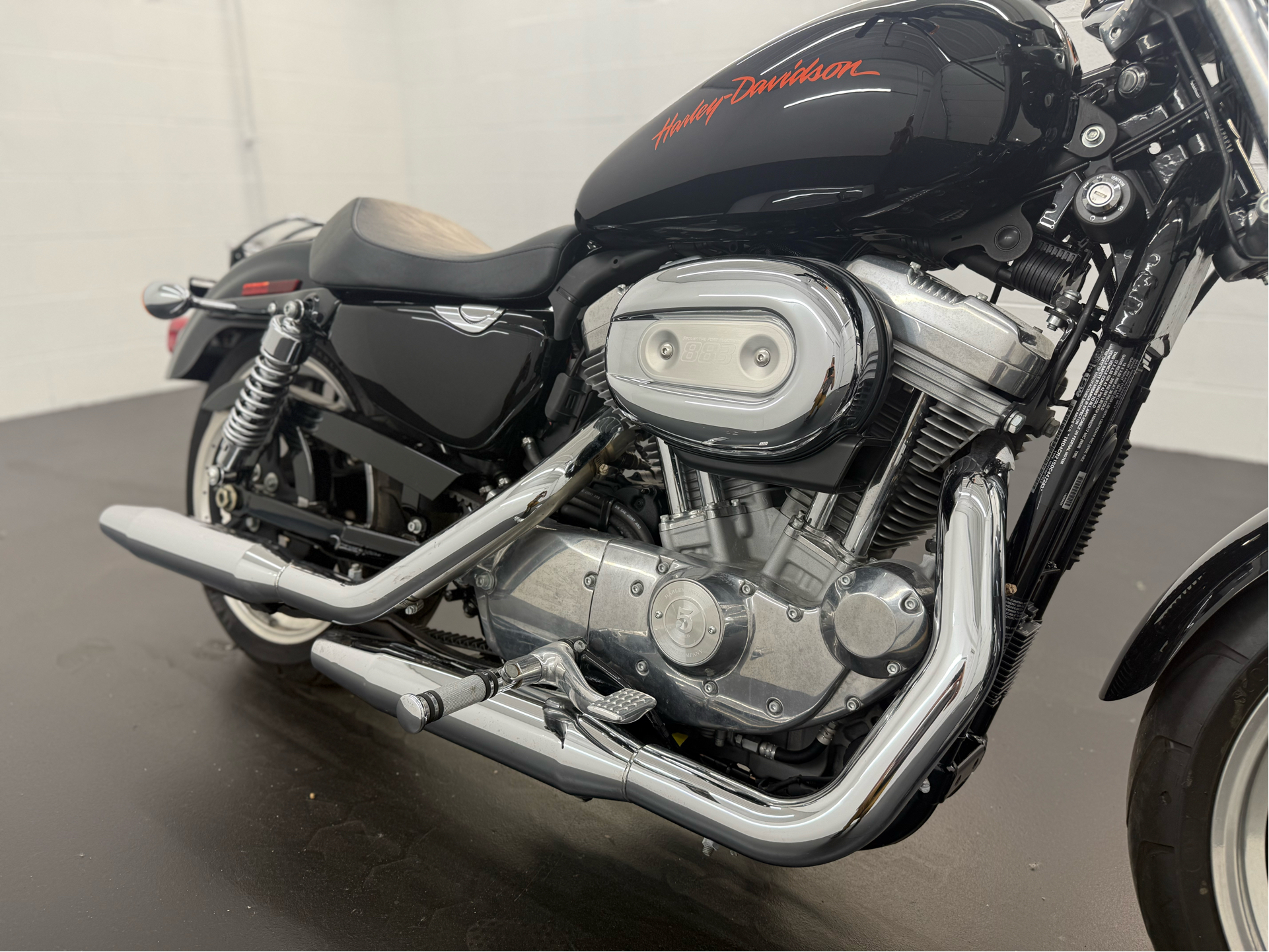 2013 Harley-Davidson Sportster® 883 SuperLow® in Rochester, New York - Photo 2
