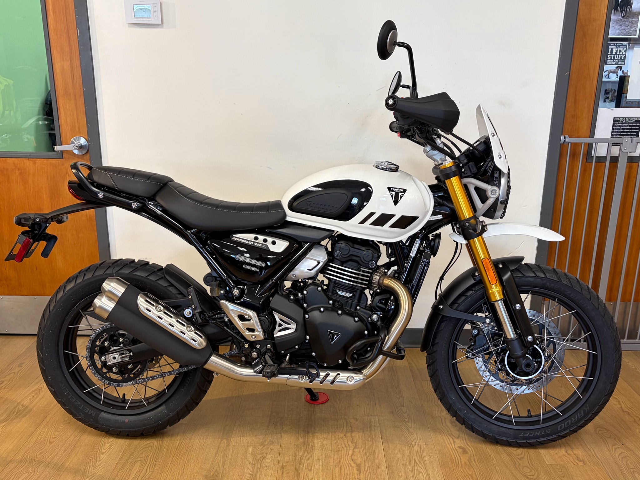 2026 Triumph Scrambler 400 XC 1