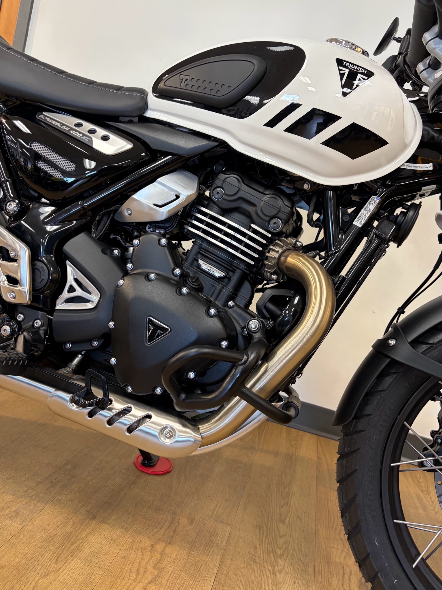 2026 Triumph Scrambler 400 XC 2