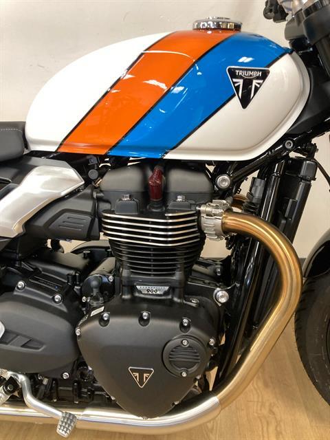 New 2025 Triumph Speed Twin 900 Pure White / Maui Blue / Tangerine