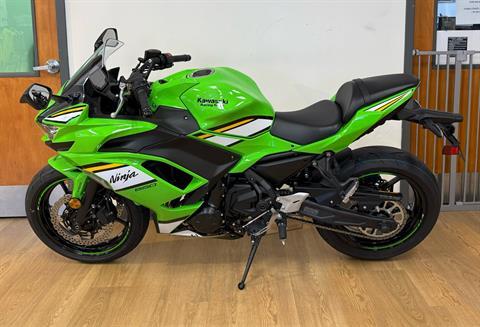 Used 2025 Kawasaki Ninja 650 KRT Edition ABS Lime Green / Ebony