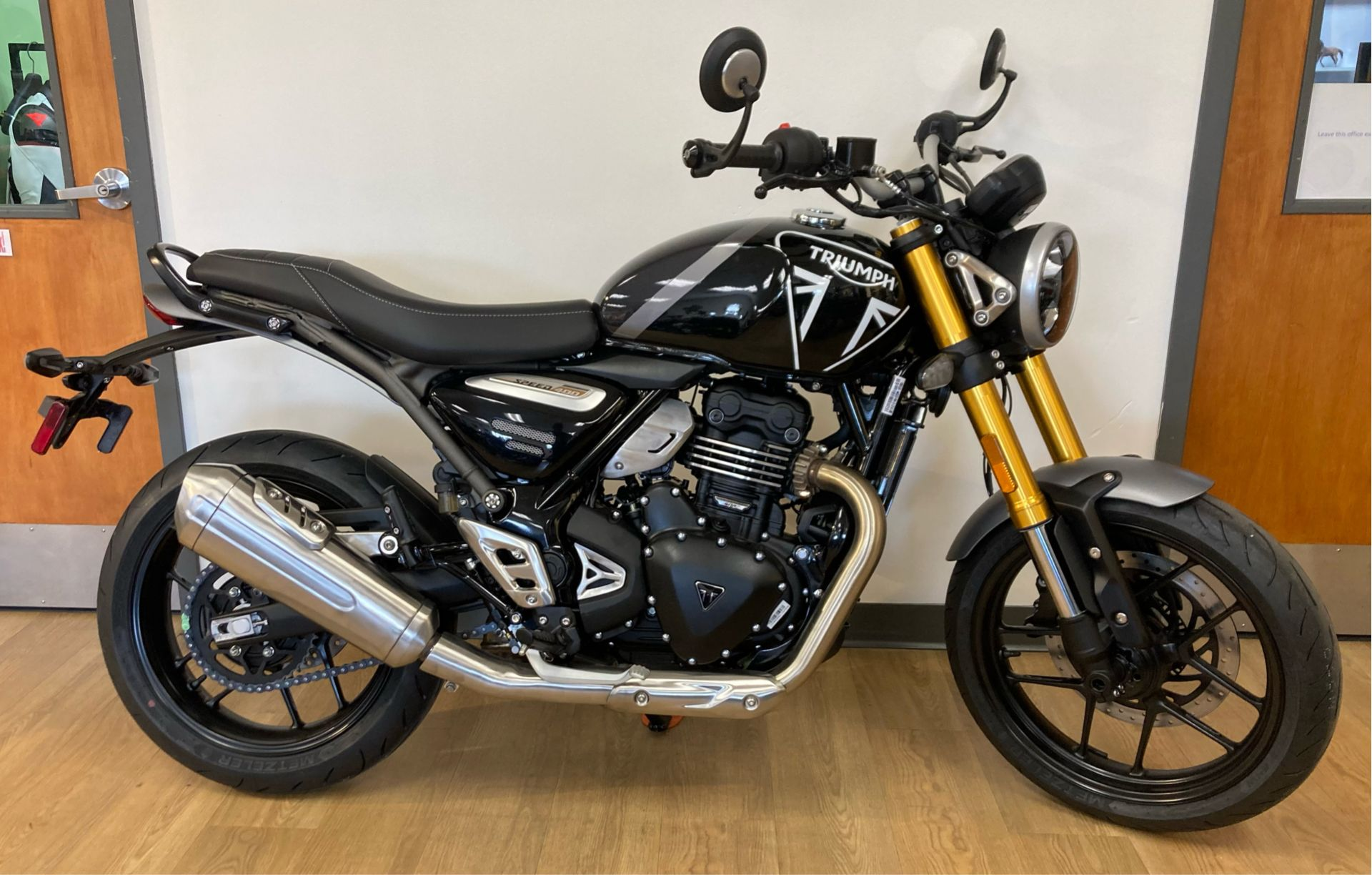 New 2025 Triumph Speed 400 Phantom Black / Storm Grey