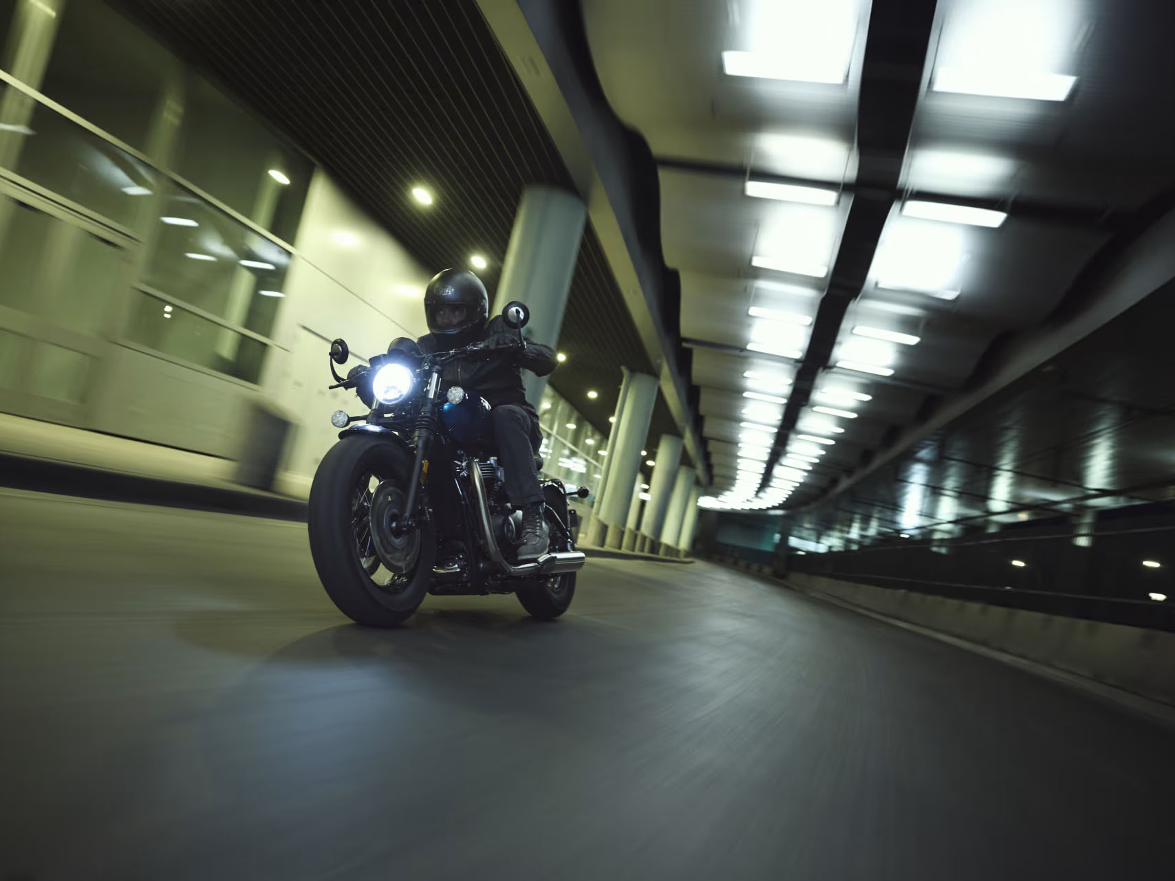 2027 Triumph Bonneville Bobber 11