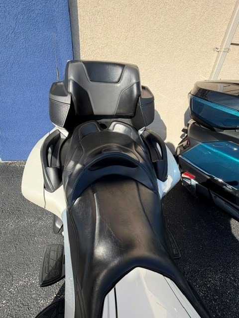 2016 Can-Am™ Spyder RT-S SE6 4