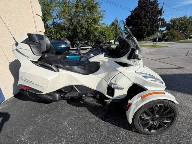 2016 Spyder RT-S SE6