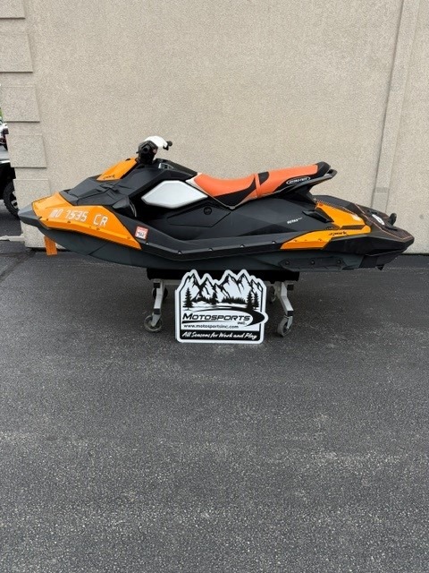 2015 Spark 3up 900 H.O. ACE iBR Convenience Package