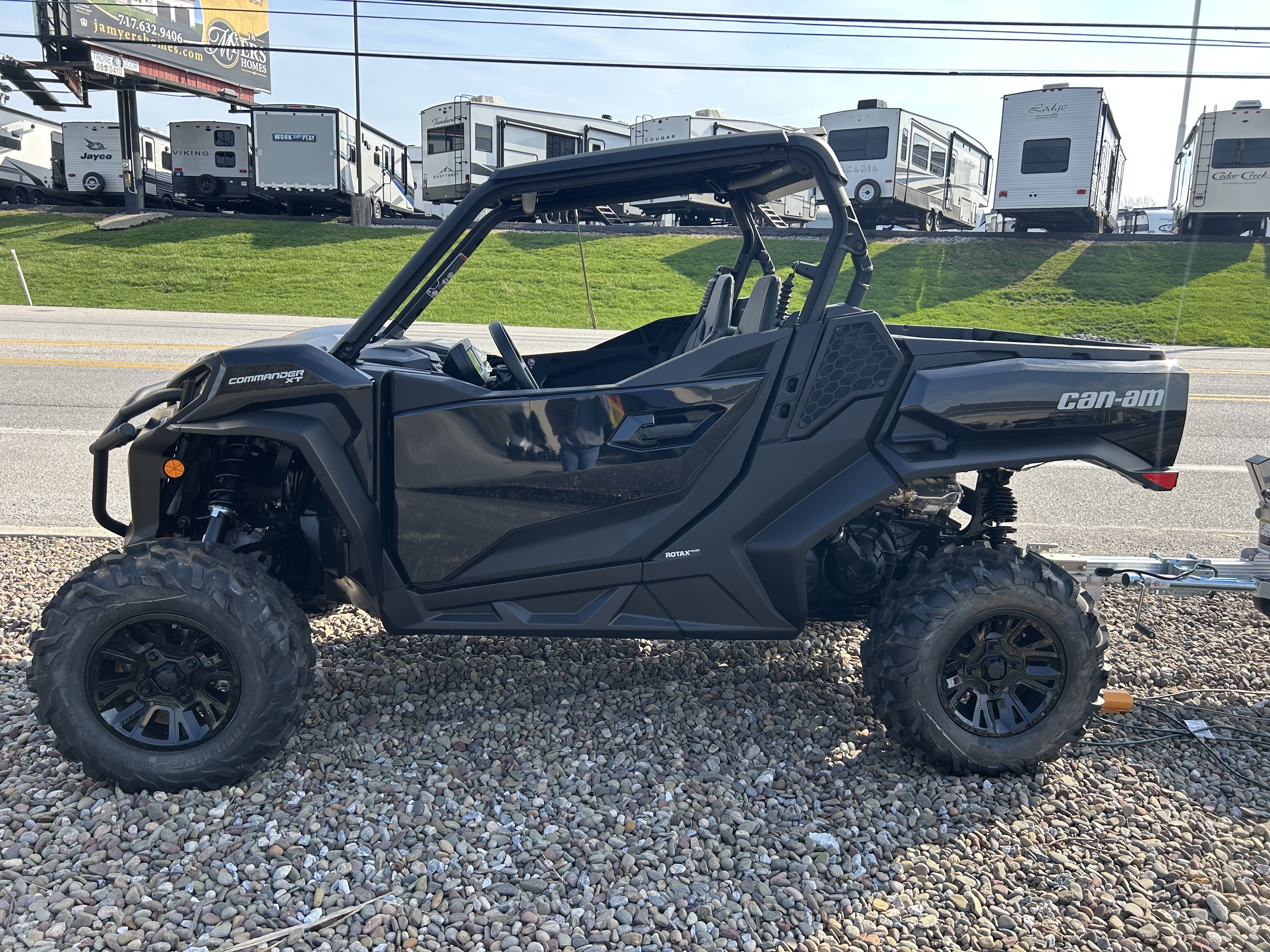 2026 Commander XT 1000R