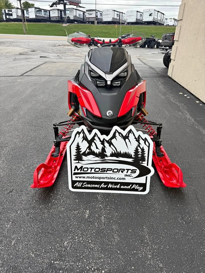 2026 Rave RE 600R E-TEC Ice Ripper XT 1.5 M.S. / E.S. w