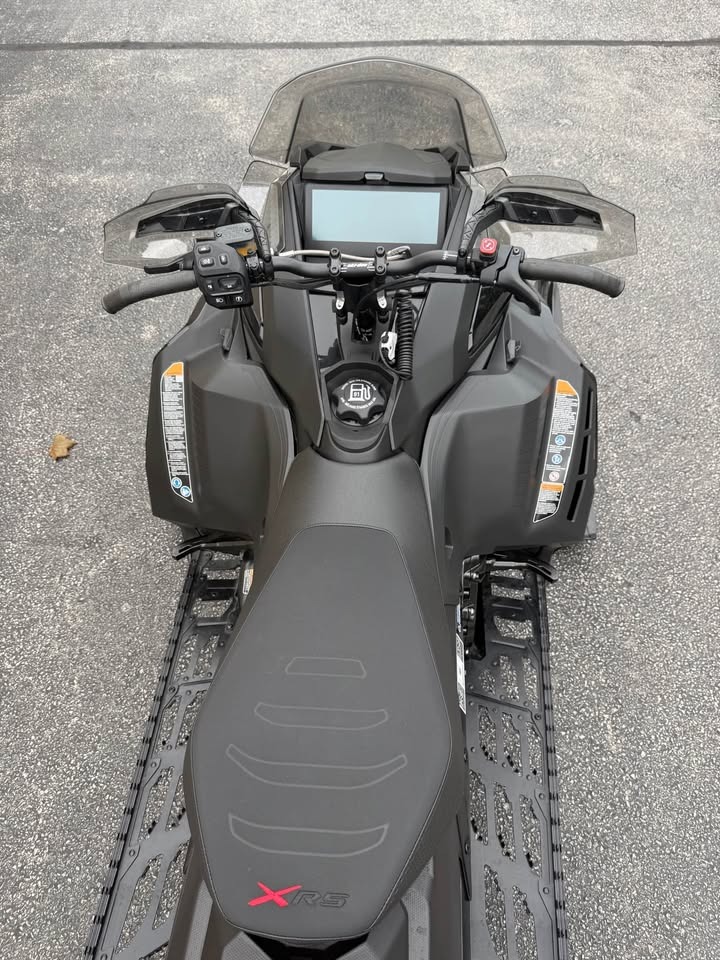 2024 Ski-Doo Renegade X-RS 900 ACE Turbo R ES Ice Ripper XT 1.5 4