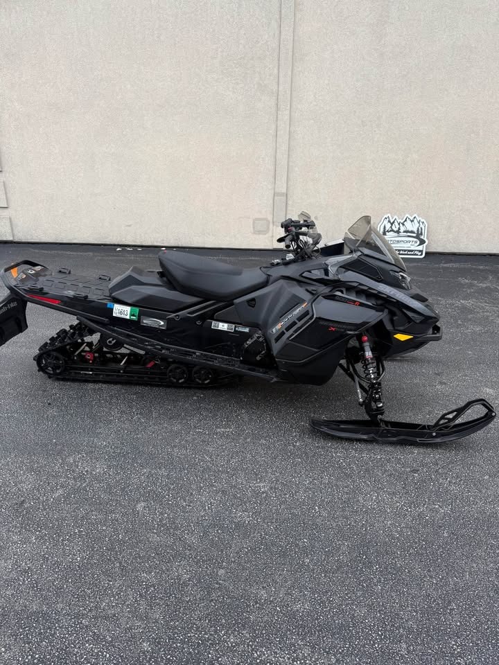 2024 Ski-Doo Renegade X-RS 900 ACE Turbo R ES Ice Ripper XT 1.5 3