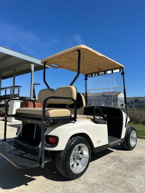 2005 E-Z-GO TXT STANDARD in Lake Charles, Louisiana - Photo 3