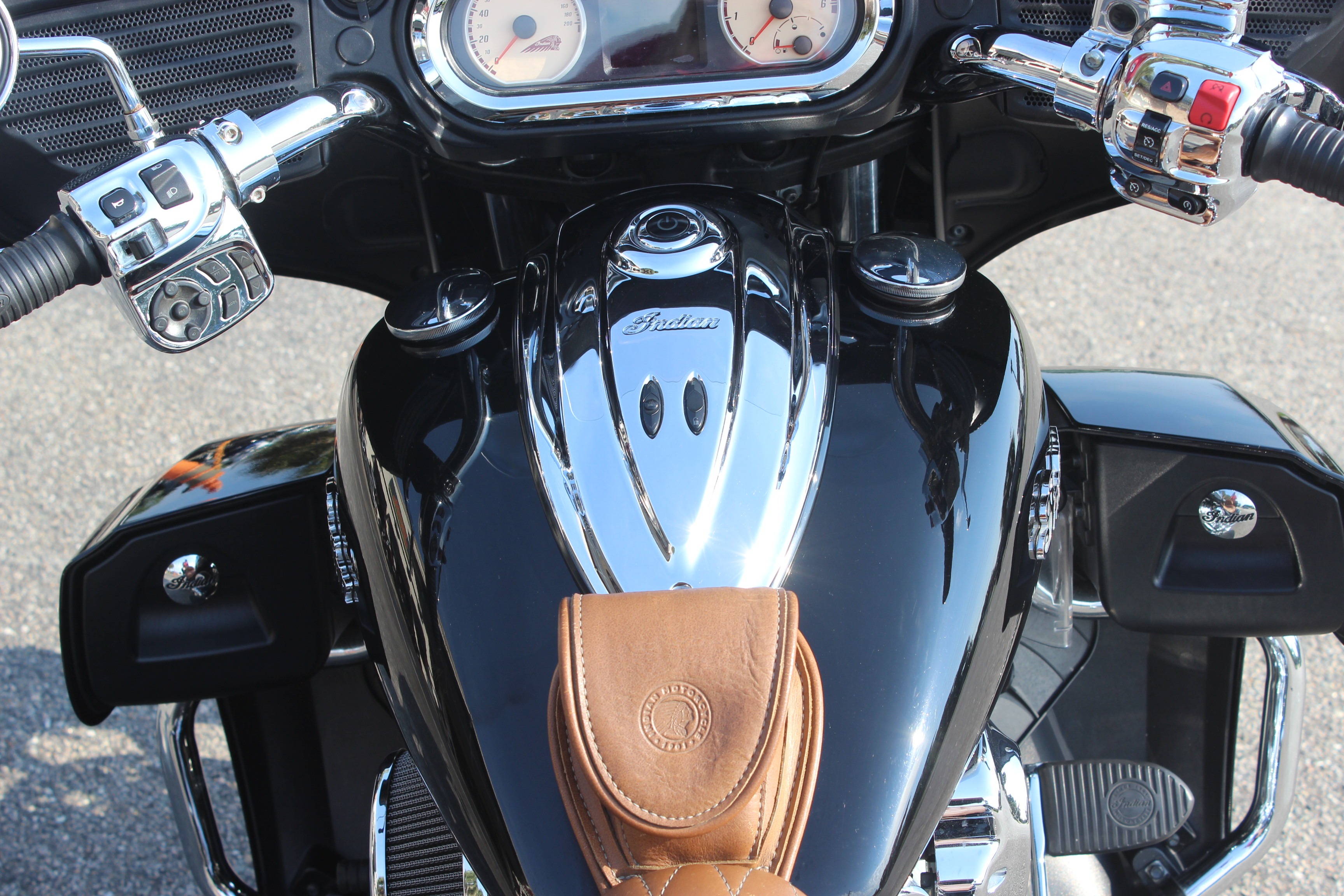 2015  Roadmaster 12