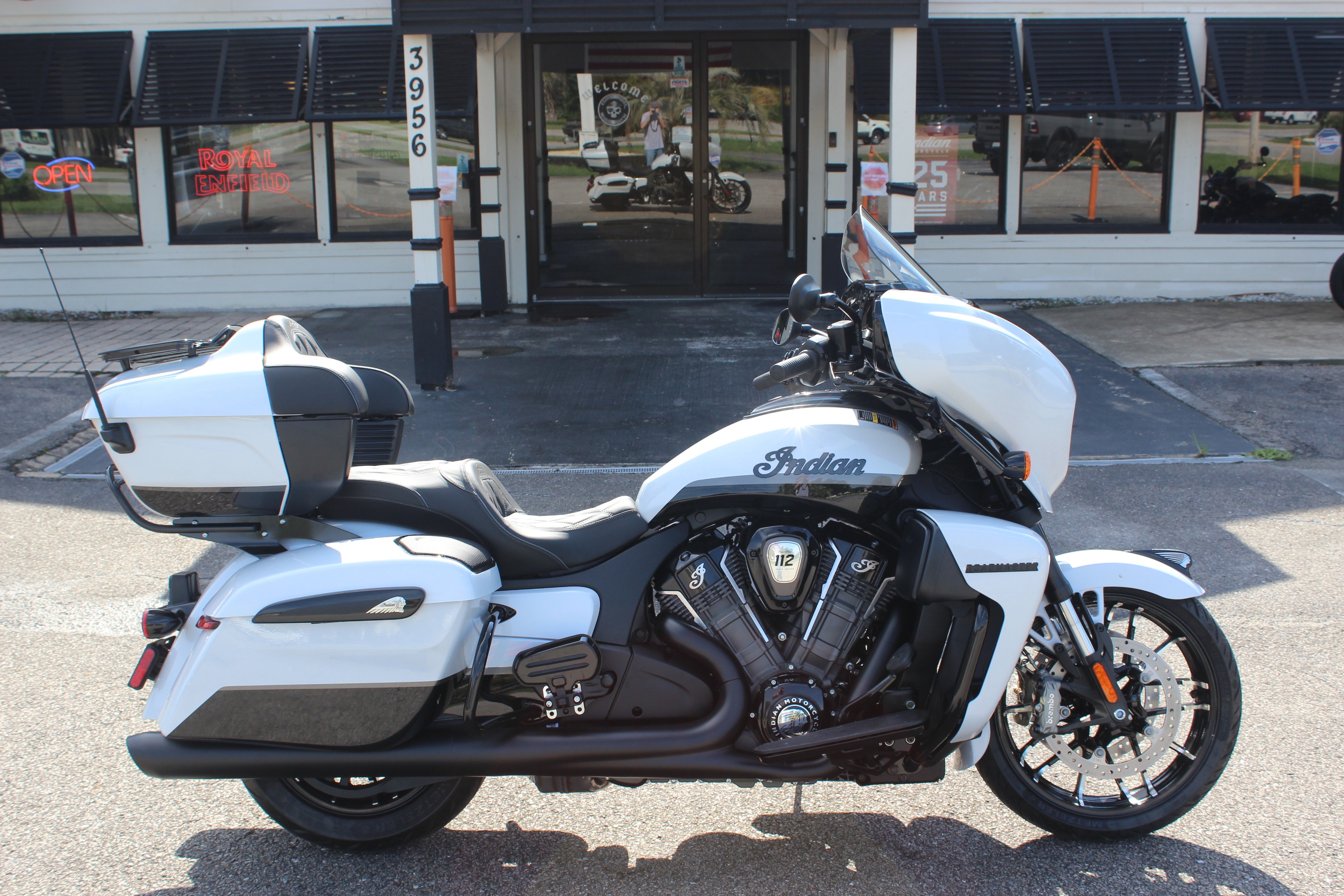 2026 Indian Motorcycle Roadmaster® PowerPlus Dark Horse® with 112 and PowerBand Audio Package