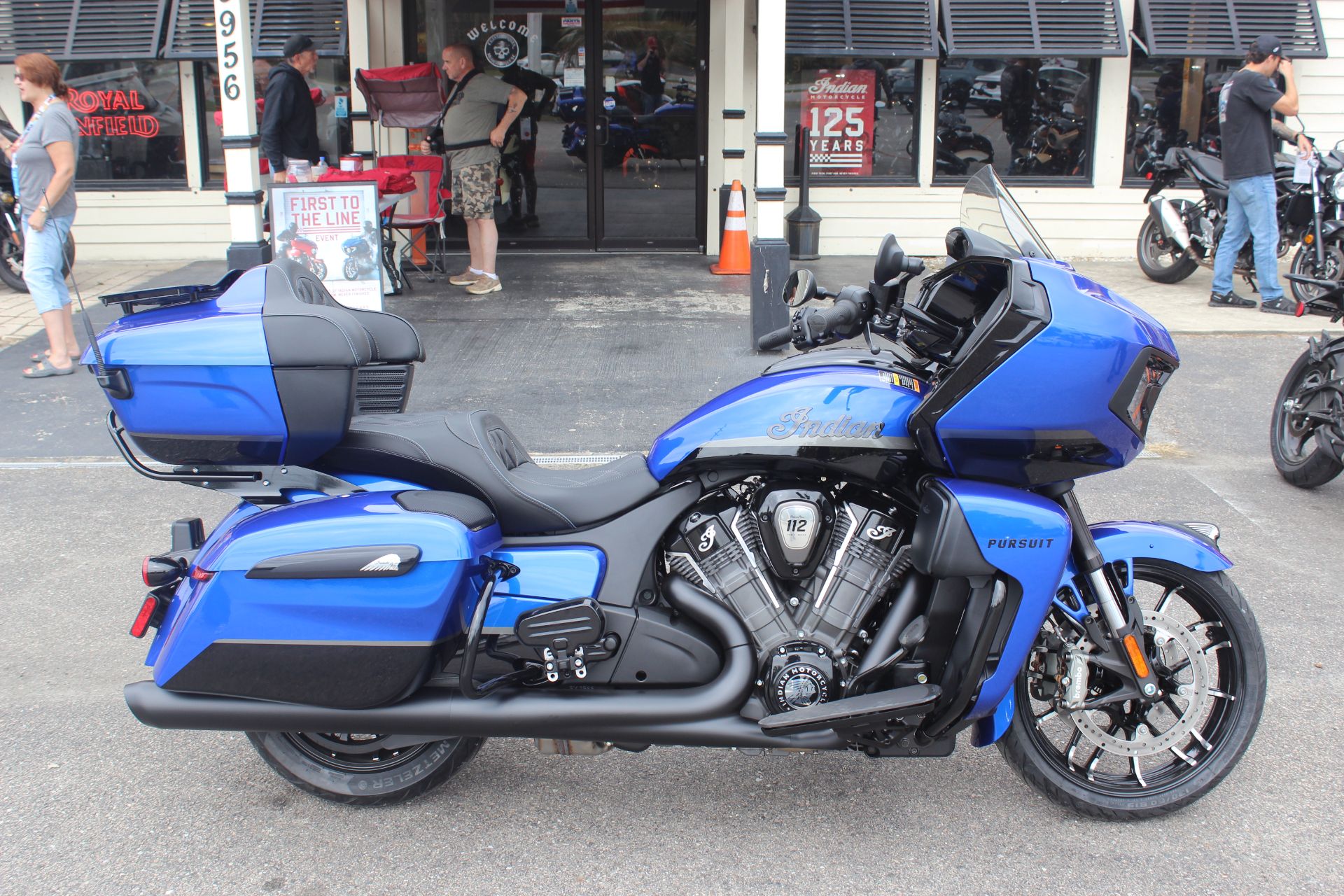 2026 Indian Motorcycle Pursuit® Dark Horse® with 112 and Powerband Audio Package