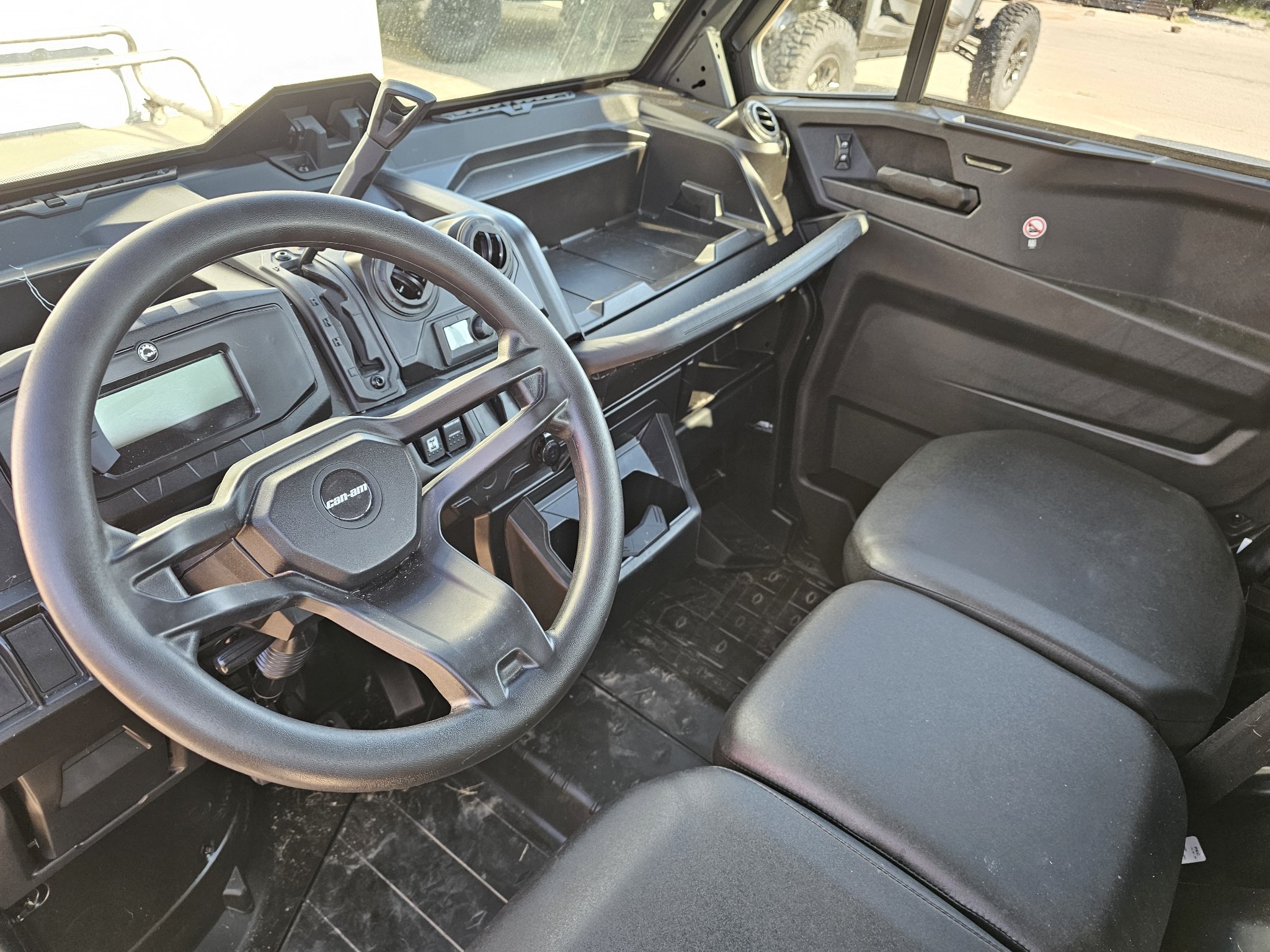 2026 Can-Am™ Defender MAX DPS CAB HD10 5