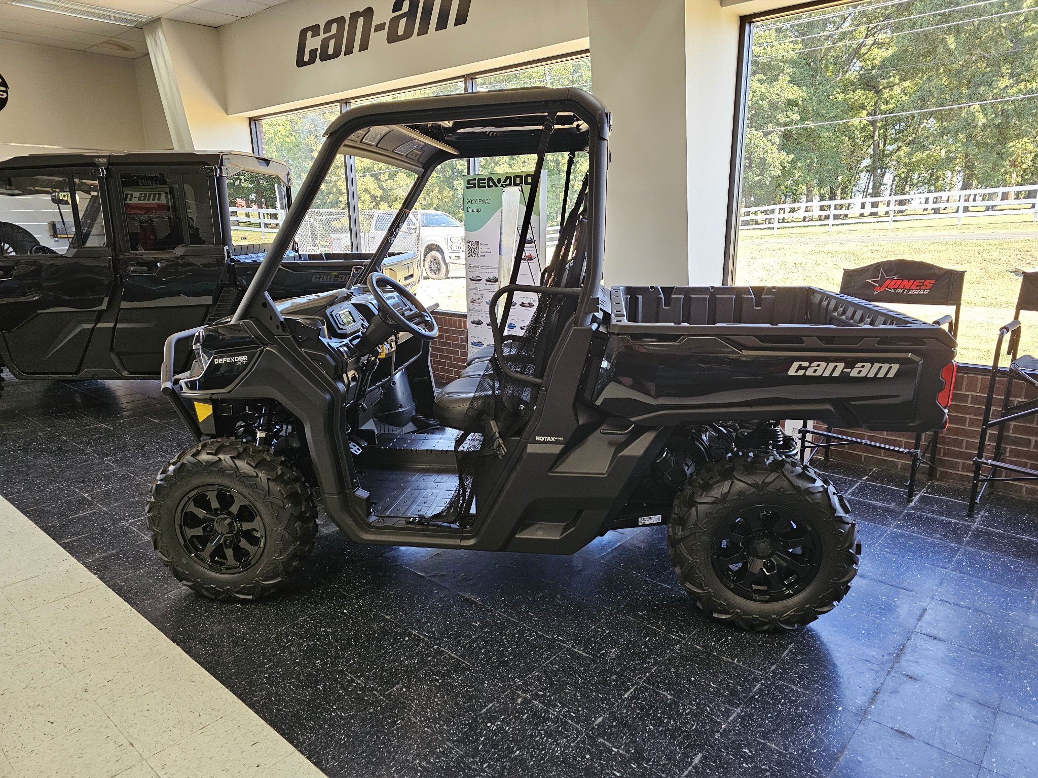 2026 Can-Am™ Defender XT HD9 1