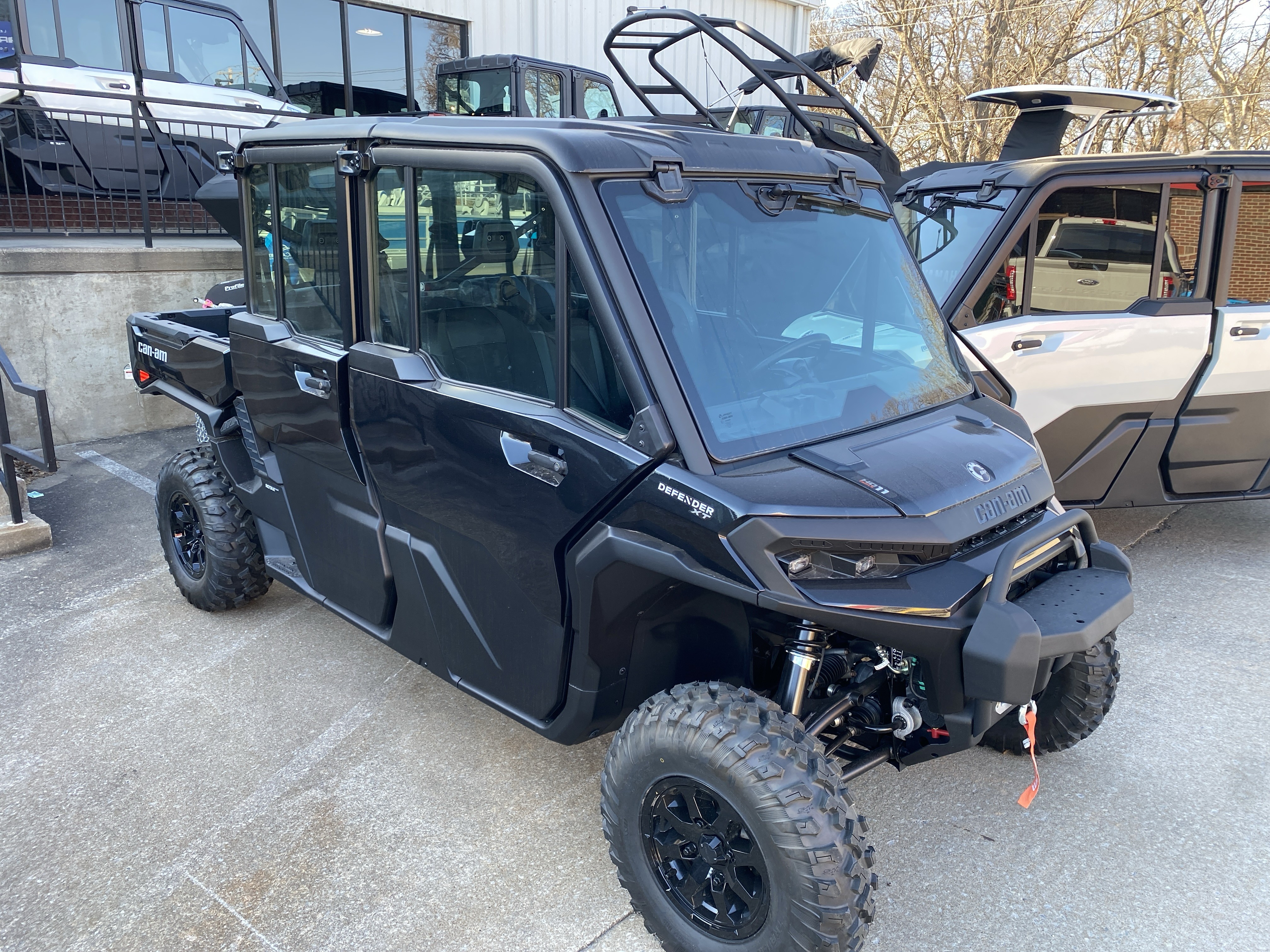 2026 Can-Am™ Defender MAX XT CAB HD11 1