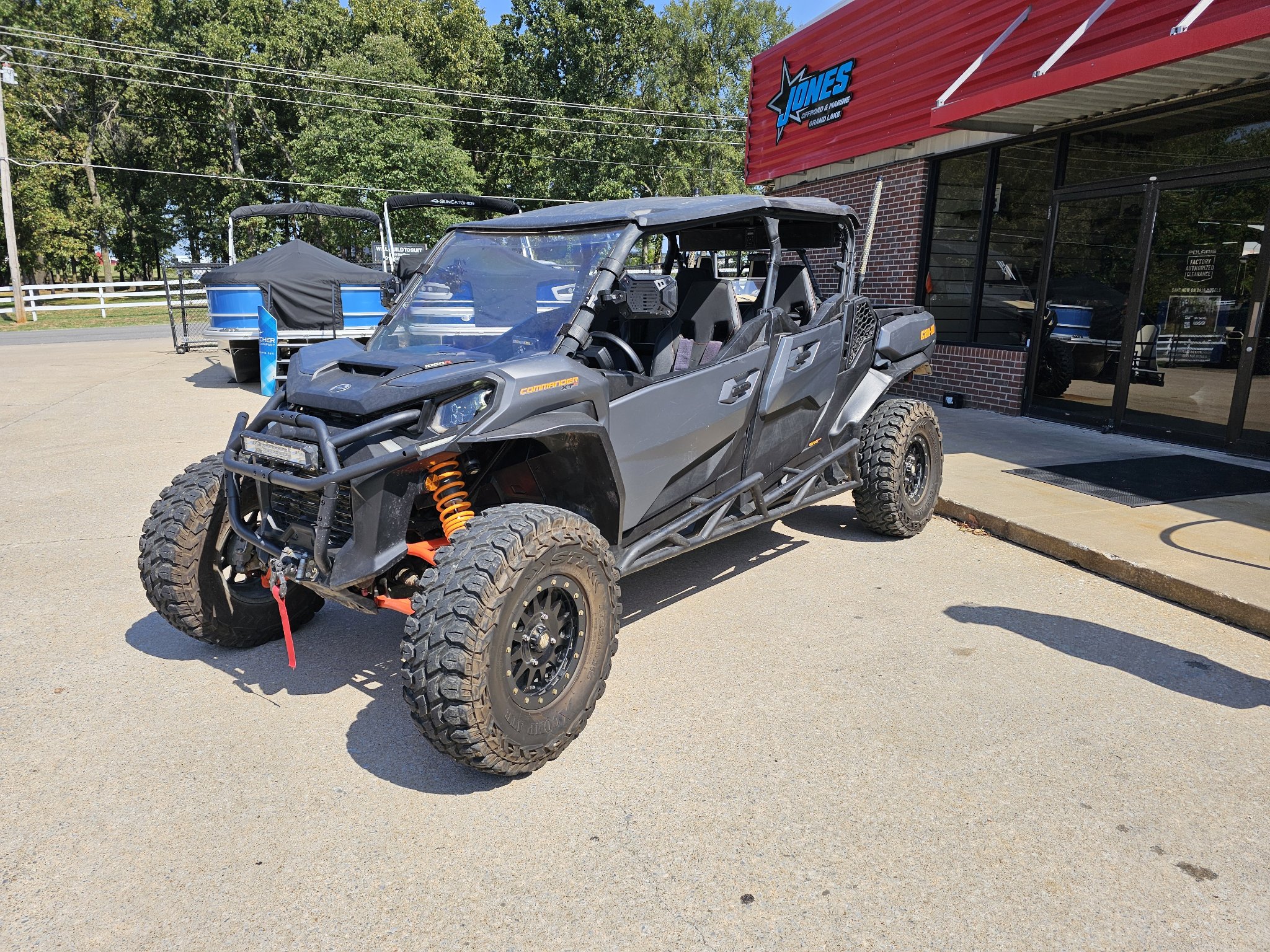 2025 Can-Am™ Commander MAX XT-P 1