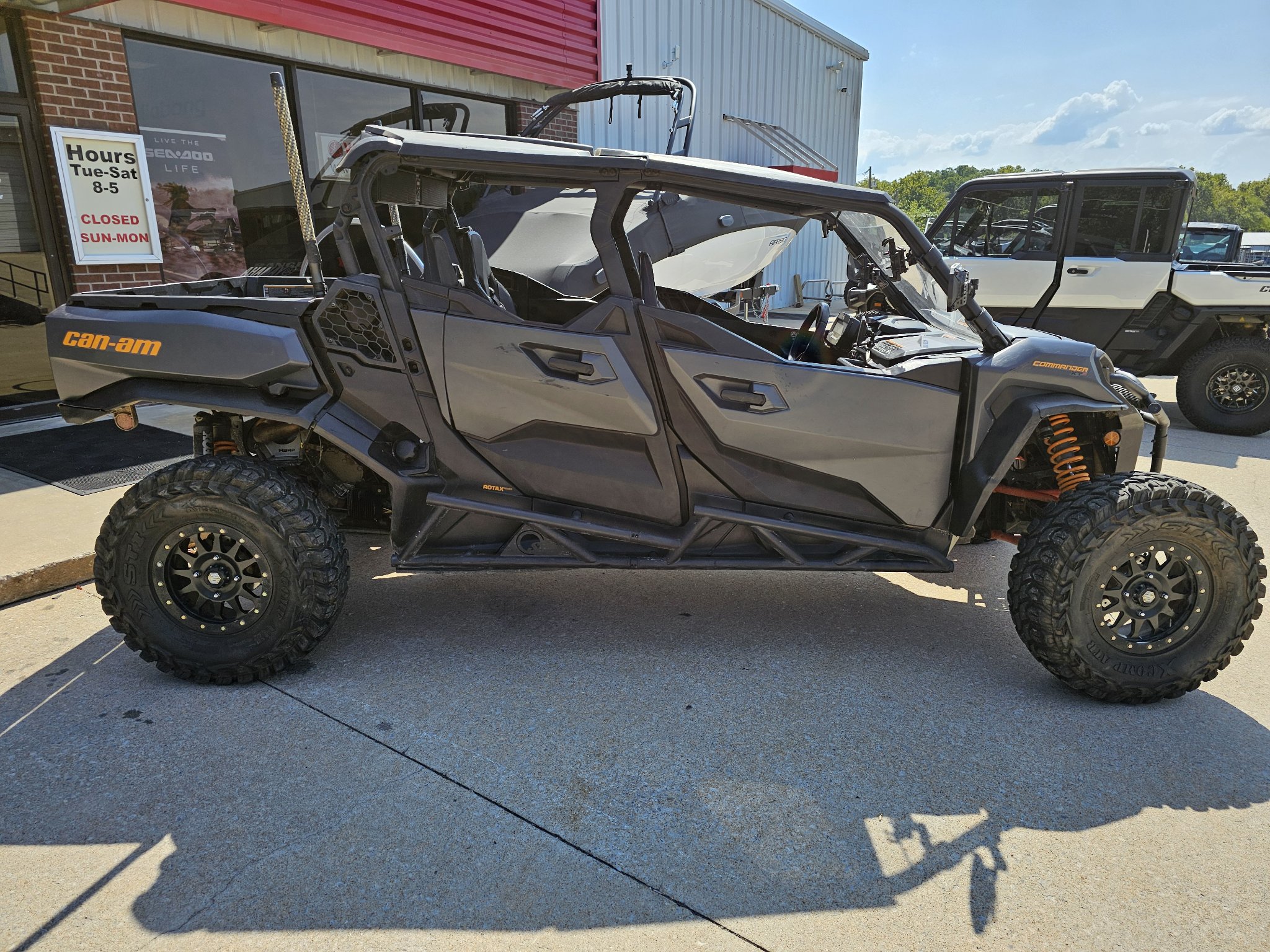 2025 Can-Am™ Commander MAX XT-P 4