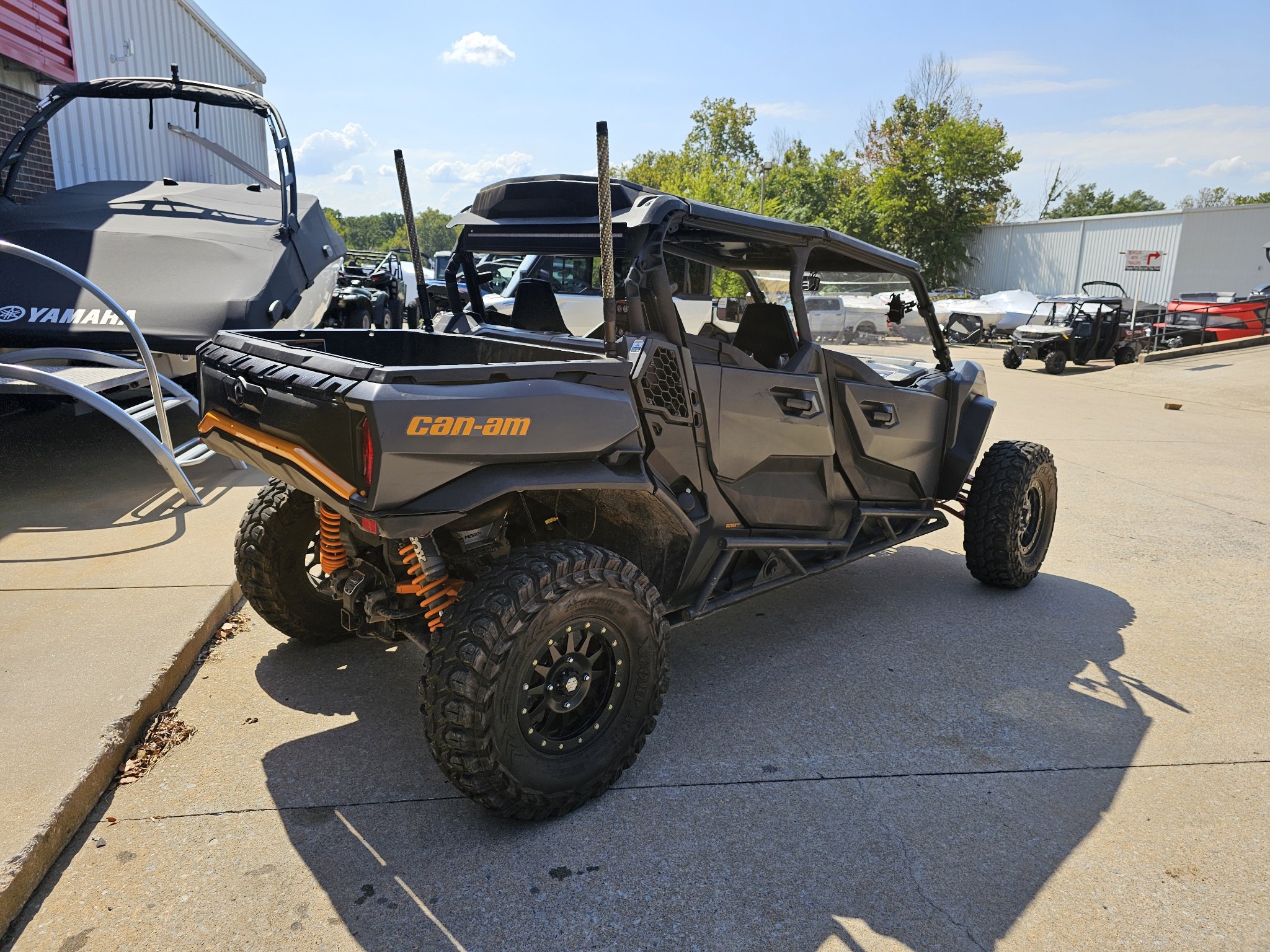 2025 Can-Am™ Commander MAX XT-P 5