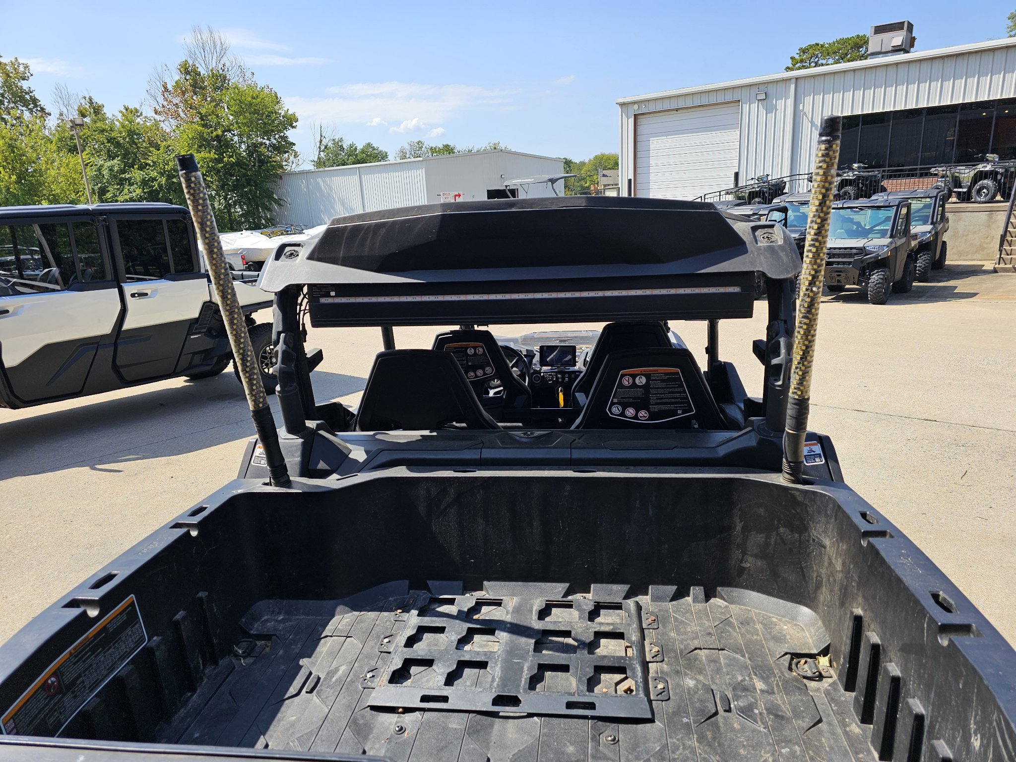 2025 Can-Am™ Commander MAX XT-P 7