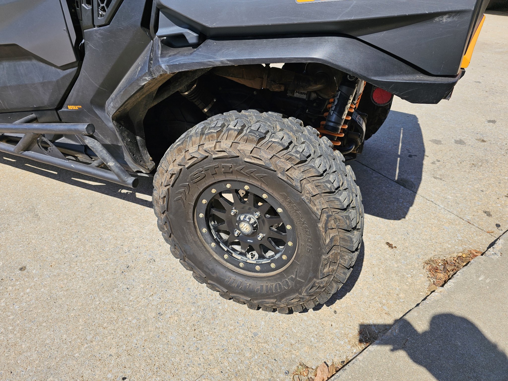 2025 Can-Am™ Commander MAX XT-P 8