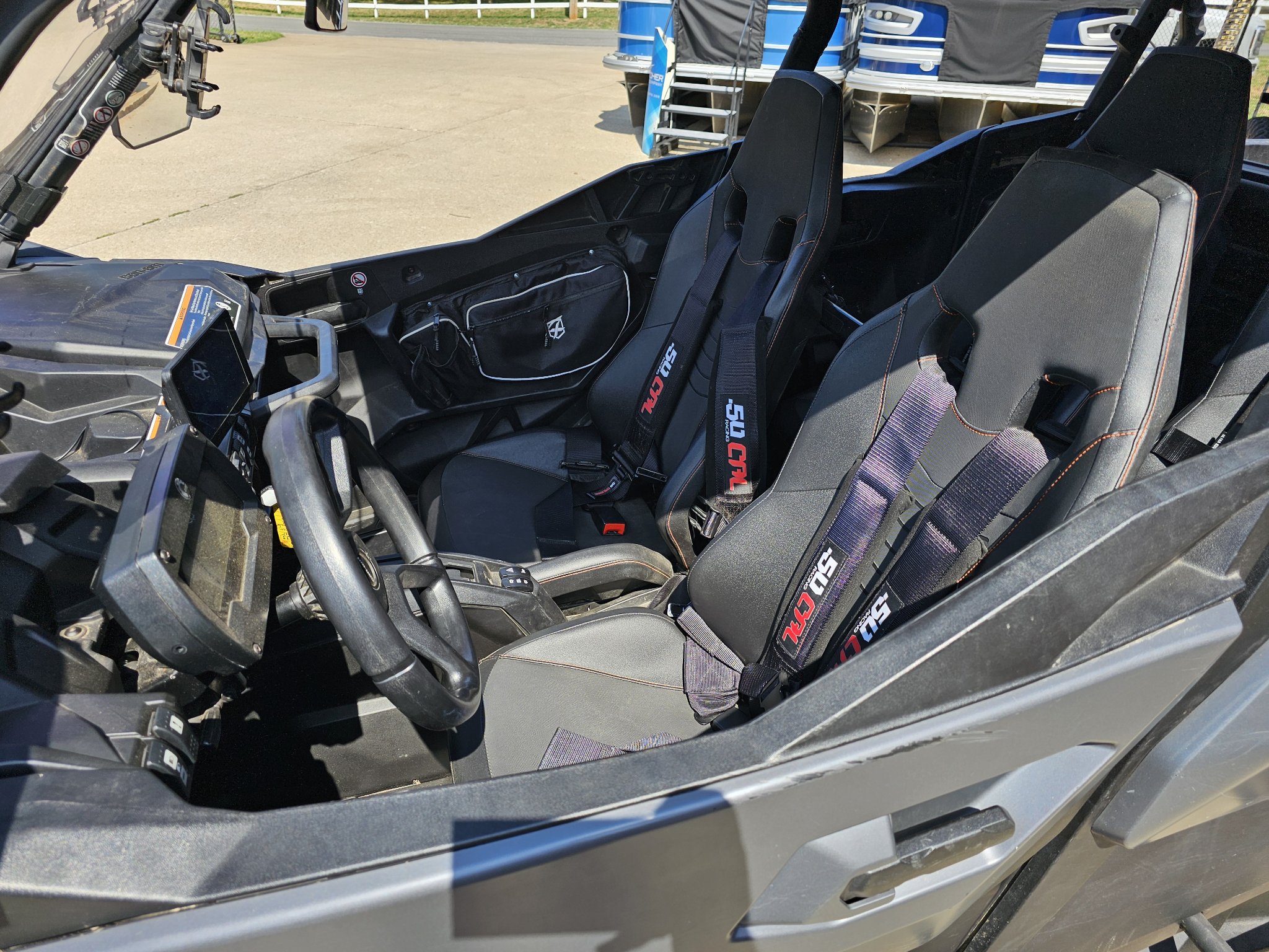 2025 Can-Am™ Commander MAX XT-P 11