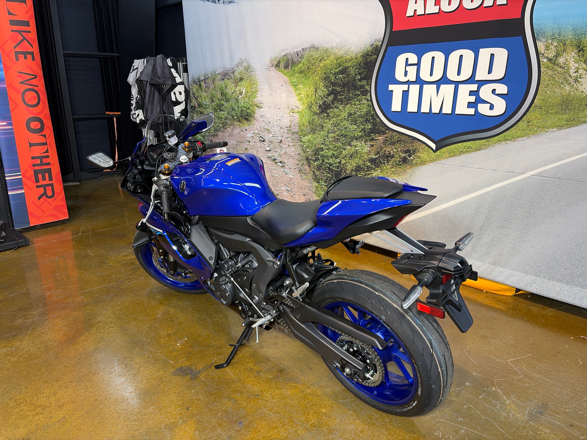 2025 Yamaha YZF-R7 2
