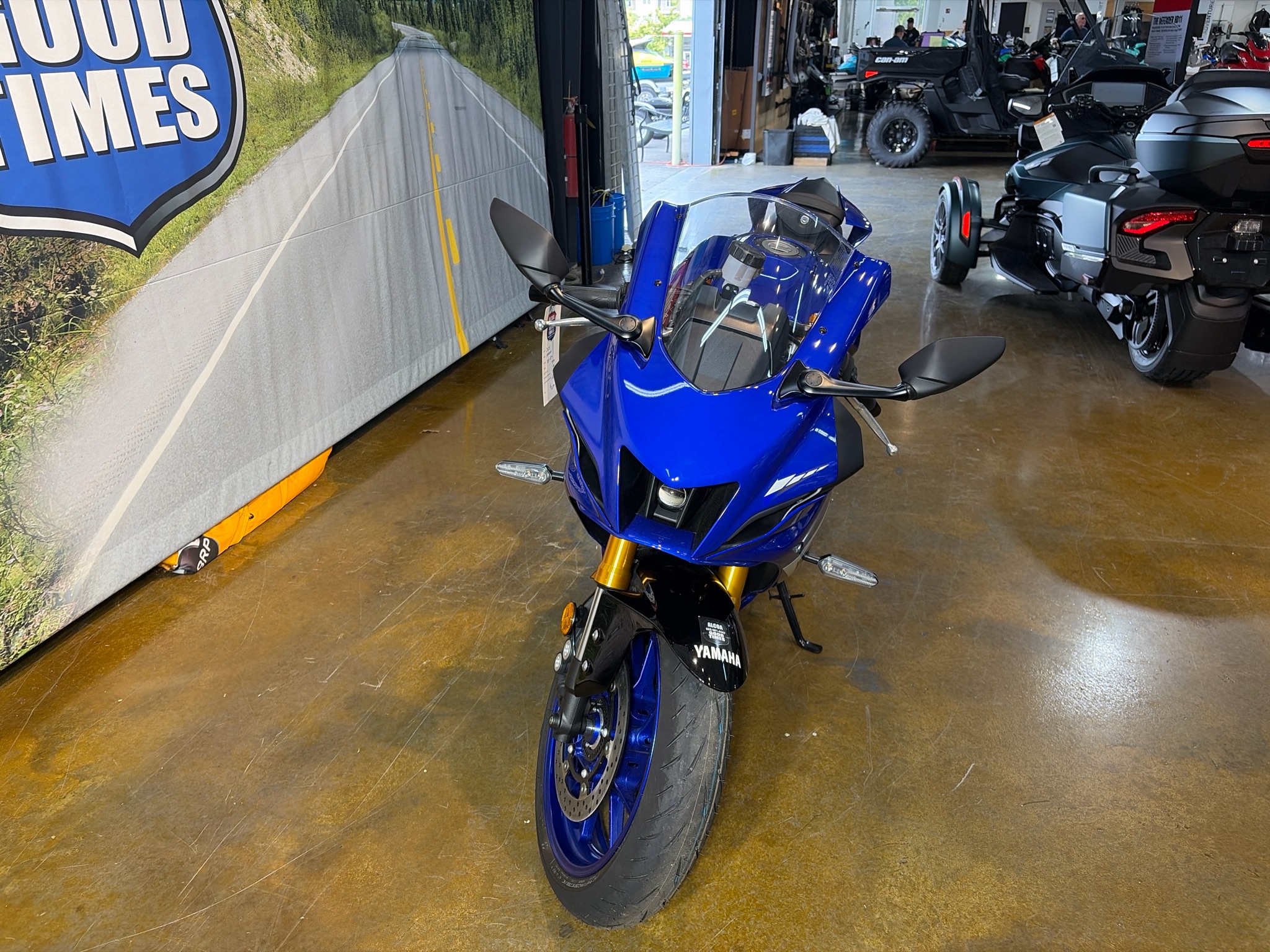 2025 Yamaha YZF-R7 8
