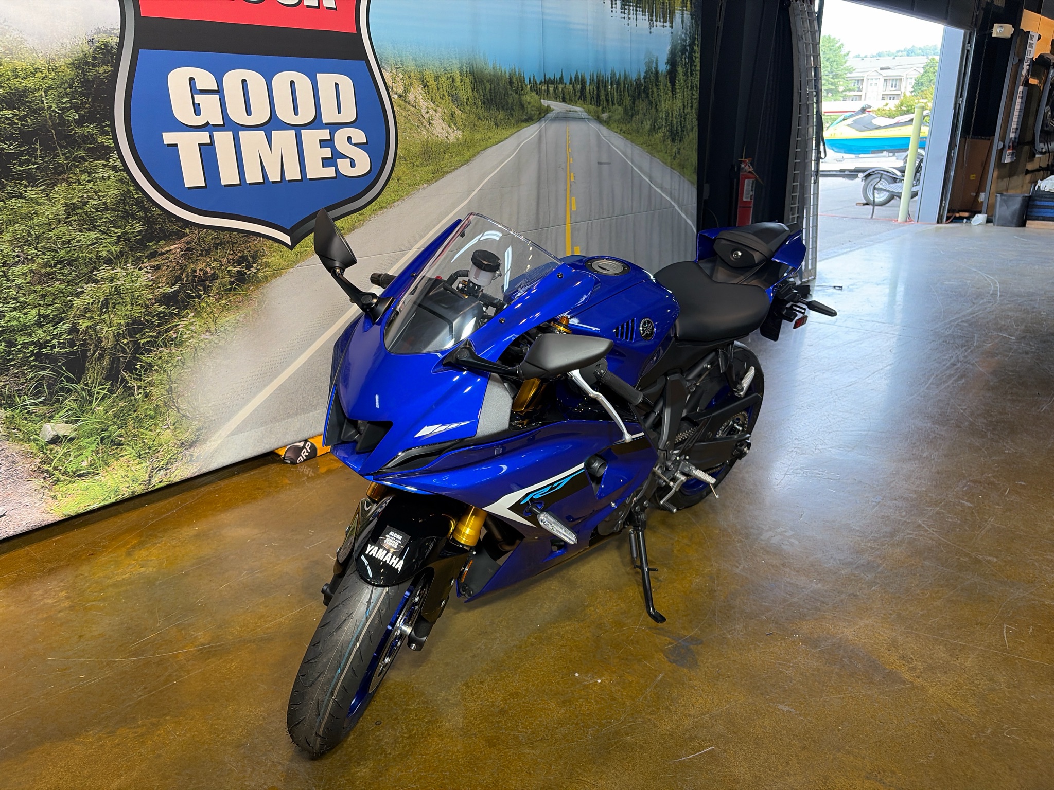 2025 Yamaha YZF-R7 9