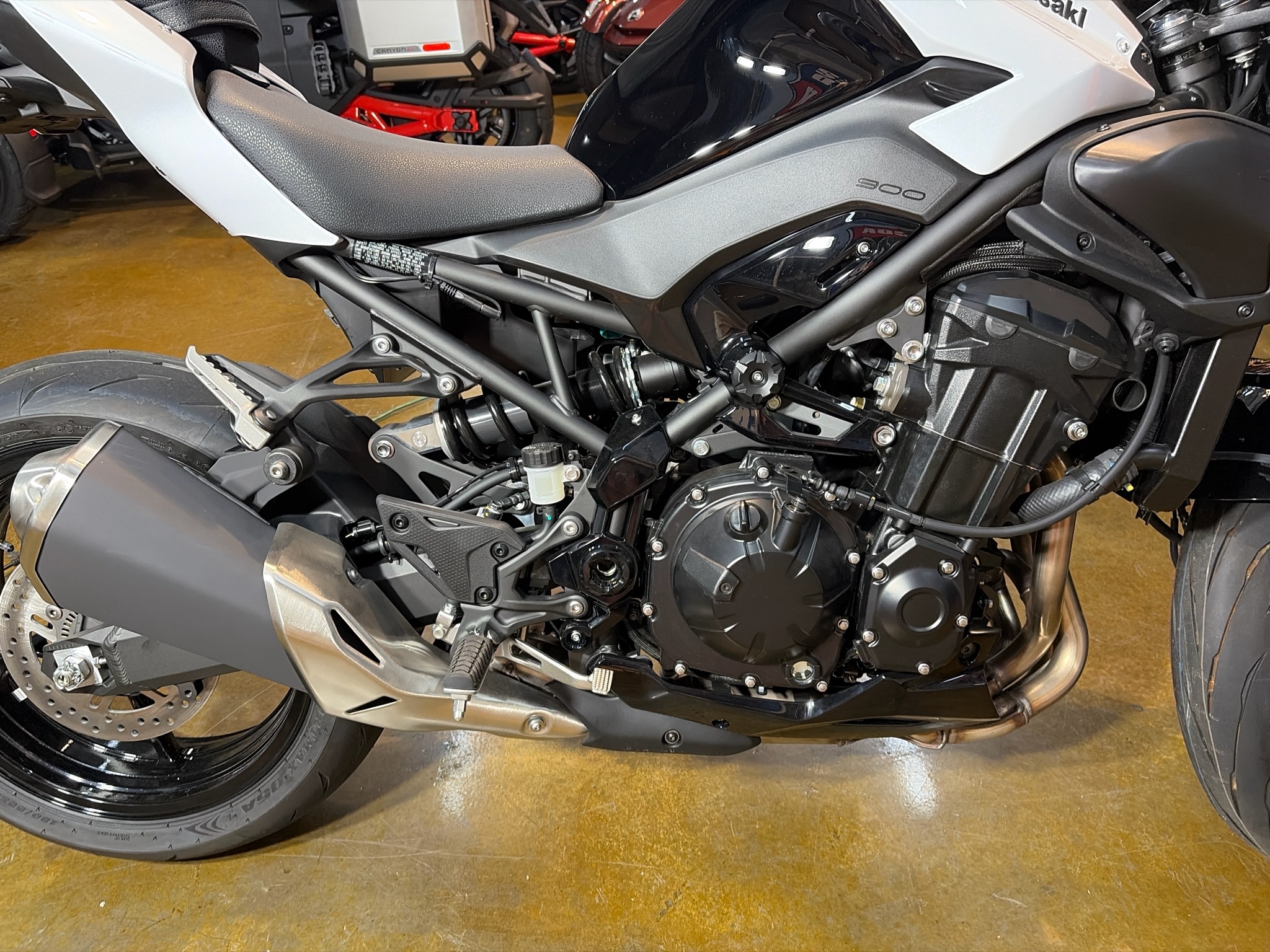 2026 Kawasaki Z900 ABS 12
