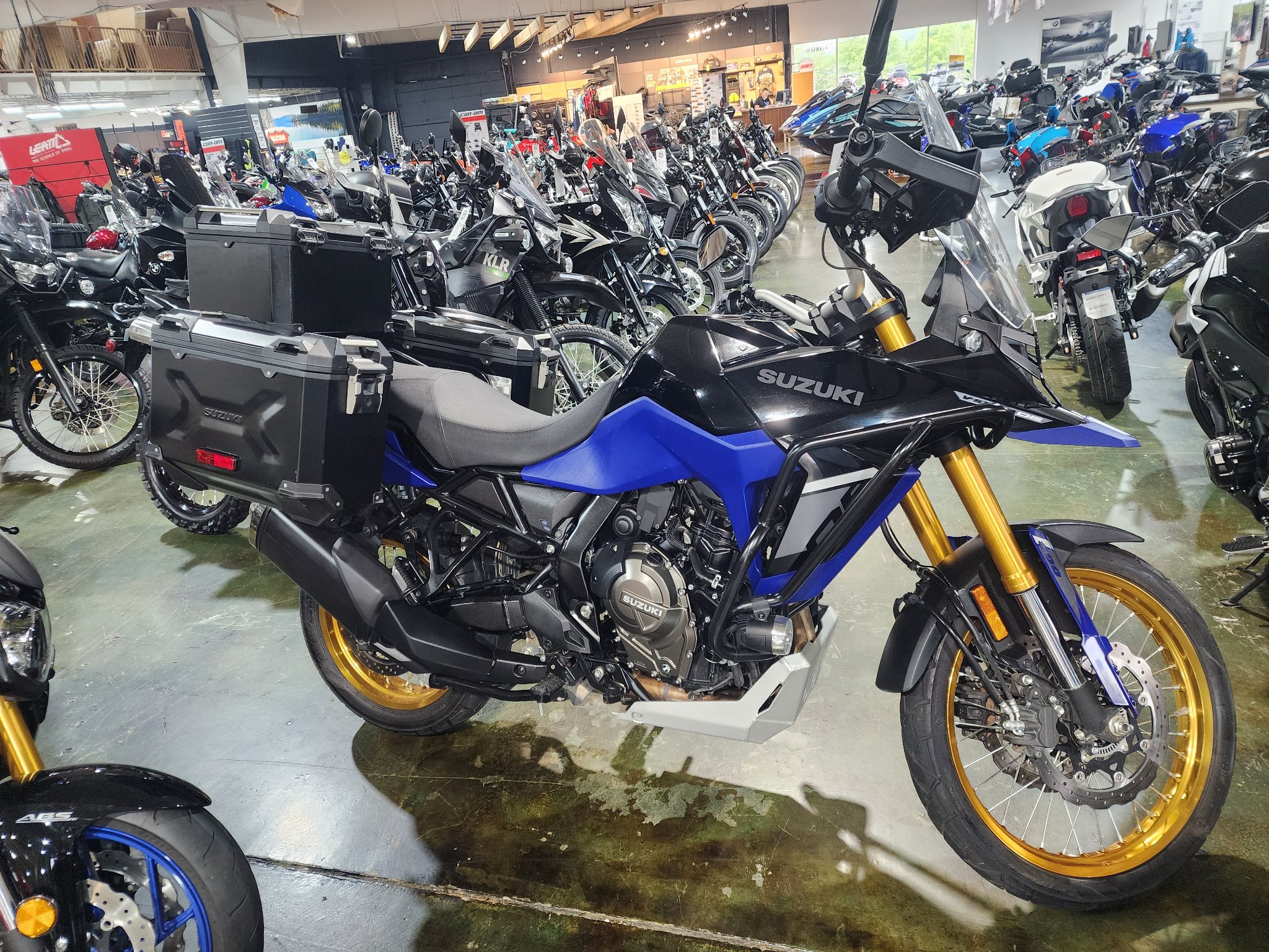 2023 V-Strom 800DE Adventure