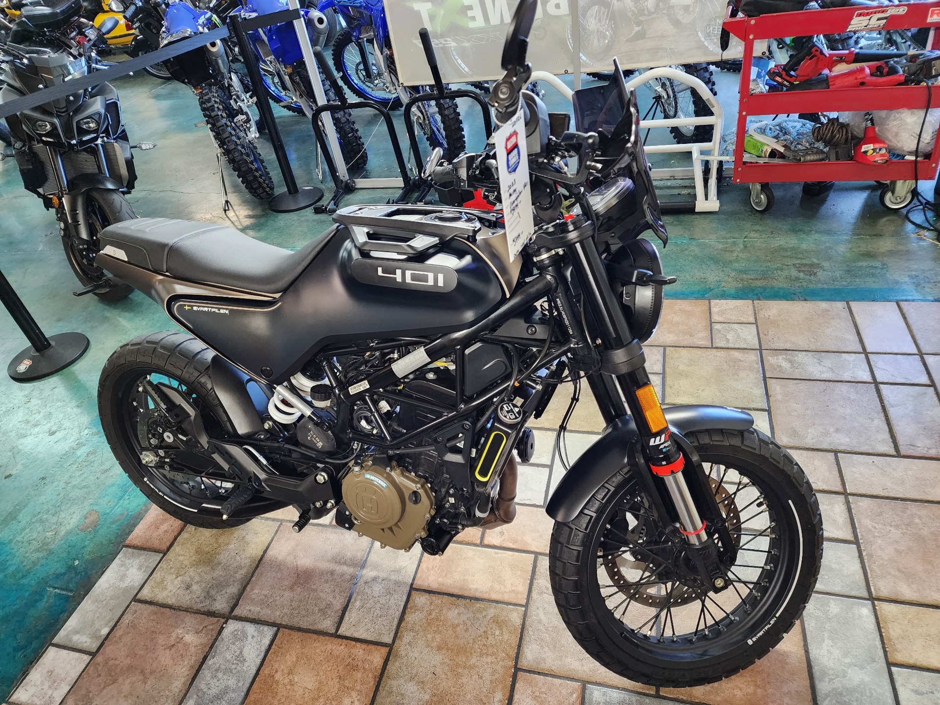 SVARTPILEN 401 2023年モデル New 2023 Husqvarna Svartpilen 401 Motorcycles in Cape
