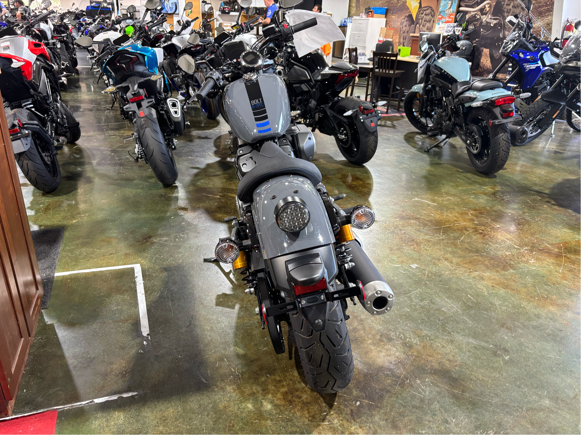 2023 Yamaha Bolt R-Spec 4