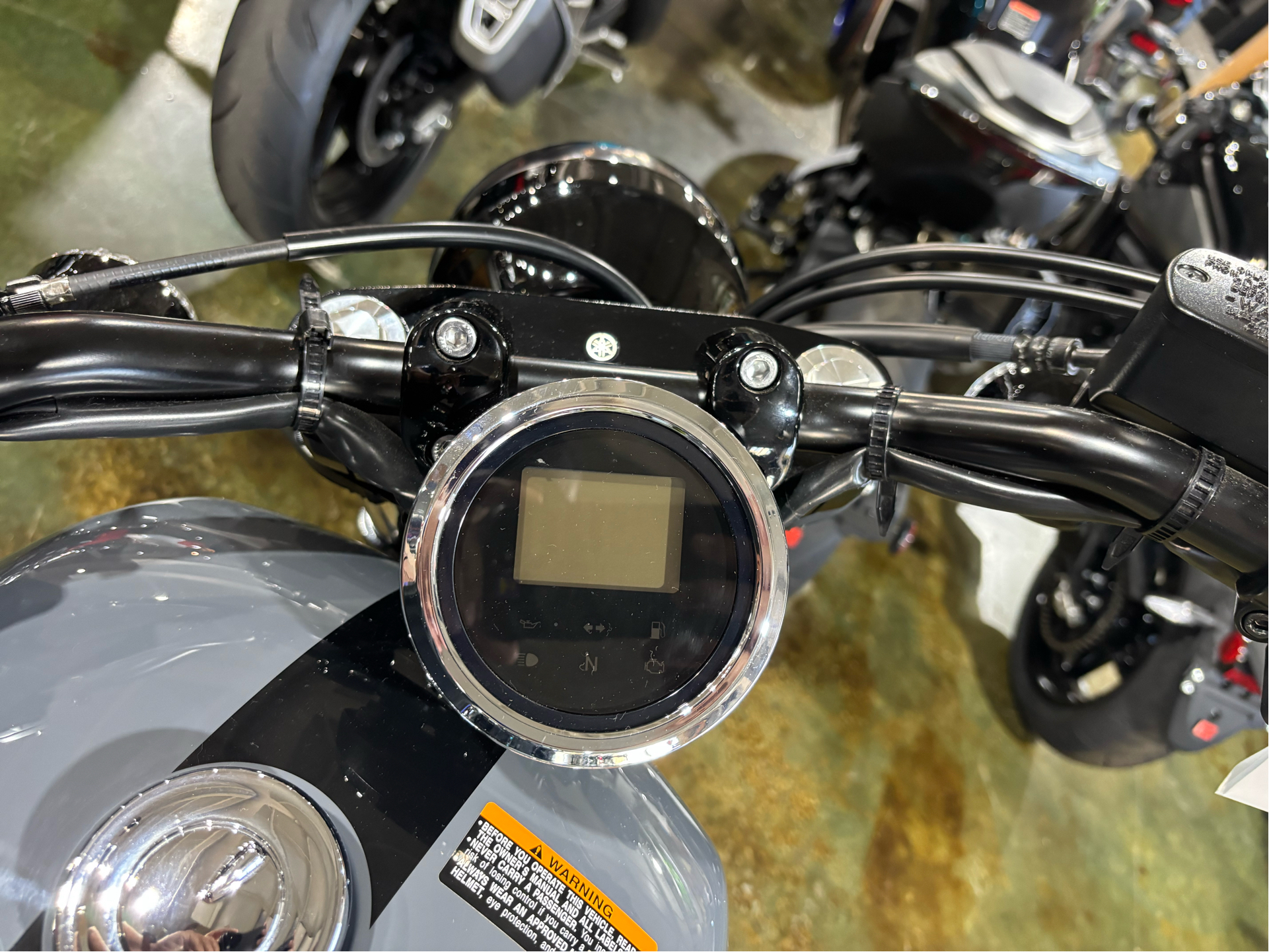 2023 Yamaha Bolt R-Spec 6