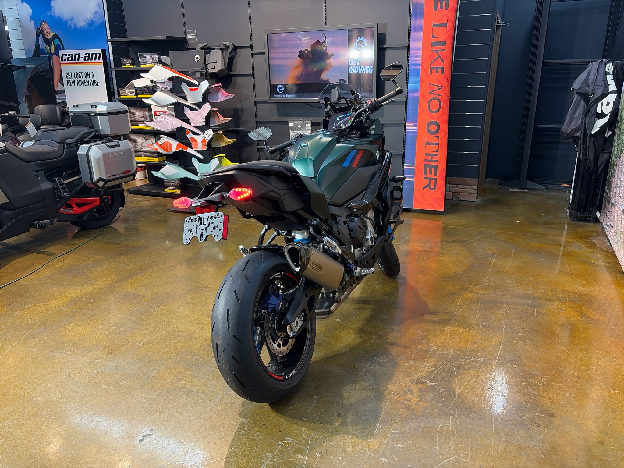 2026 BMW M 1000 XR 4