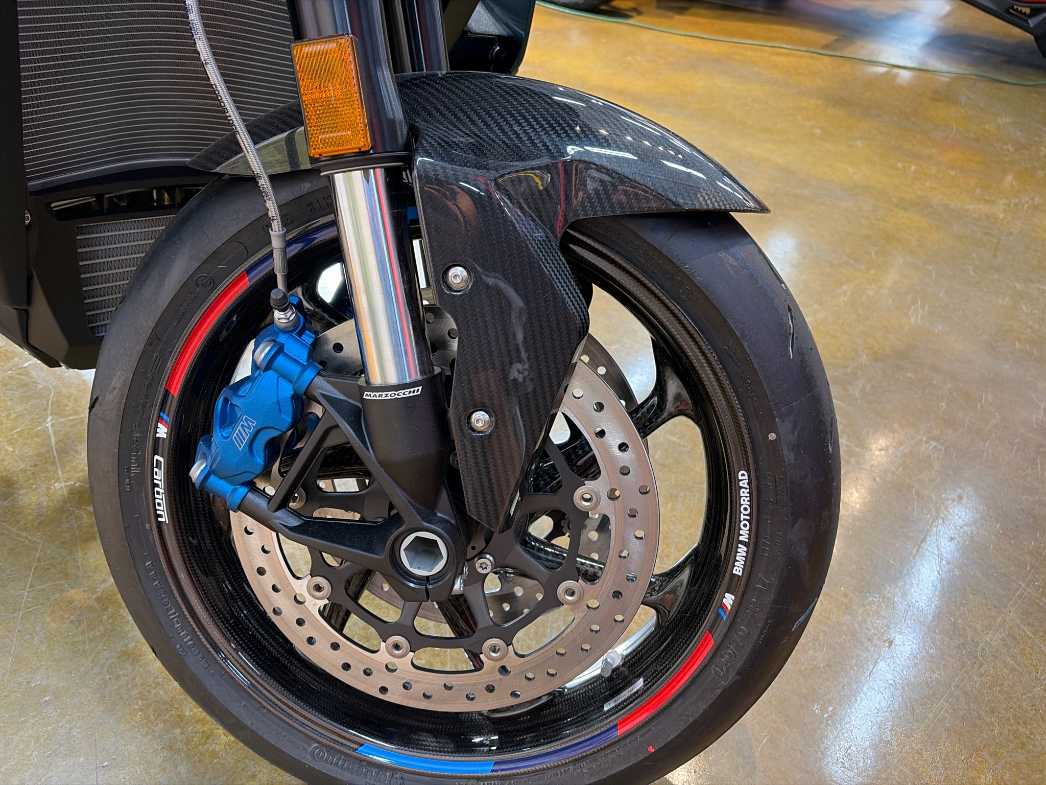 2026 BMW M 1000 XR 10