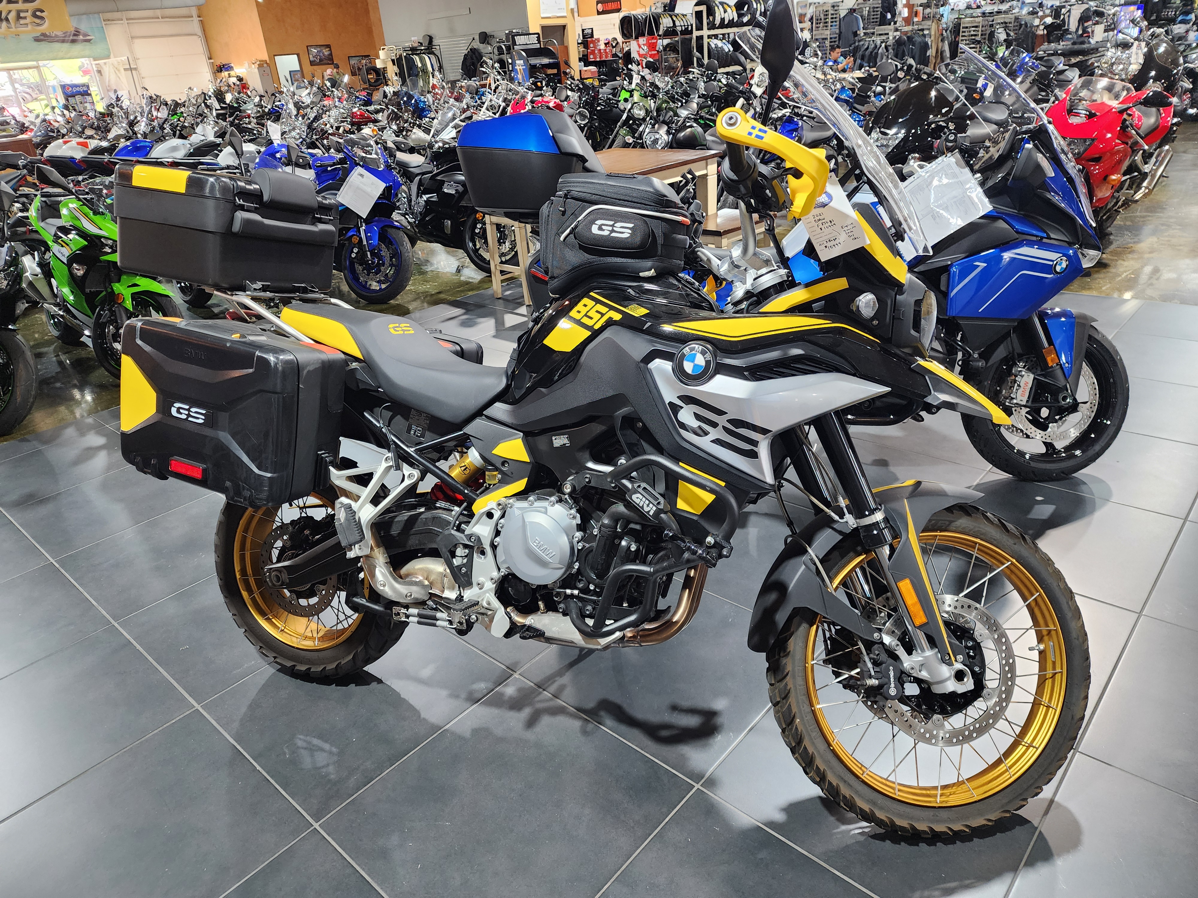 Bike Bmw 850 Gs Adventure 40th Anniversary Motorcycle Bmw Gs 750