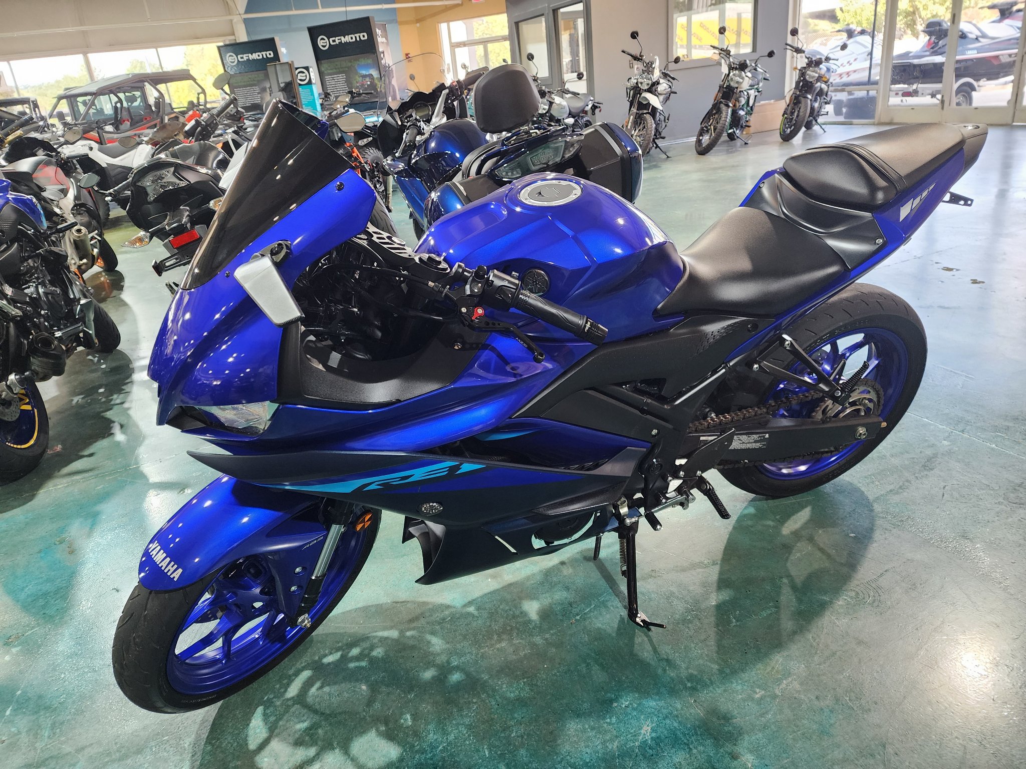 2024 Yamaha YZF-R3 2
