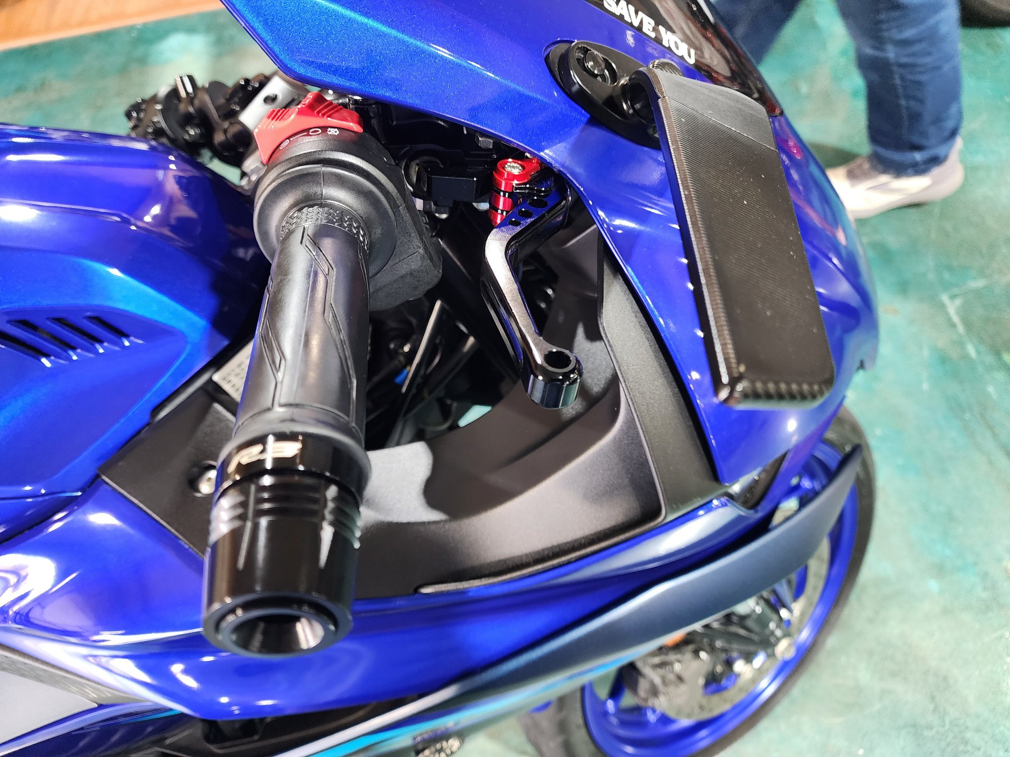 2024 Yamaha YZF-R3 11
