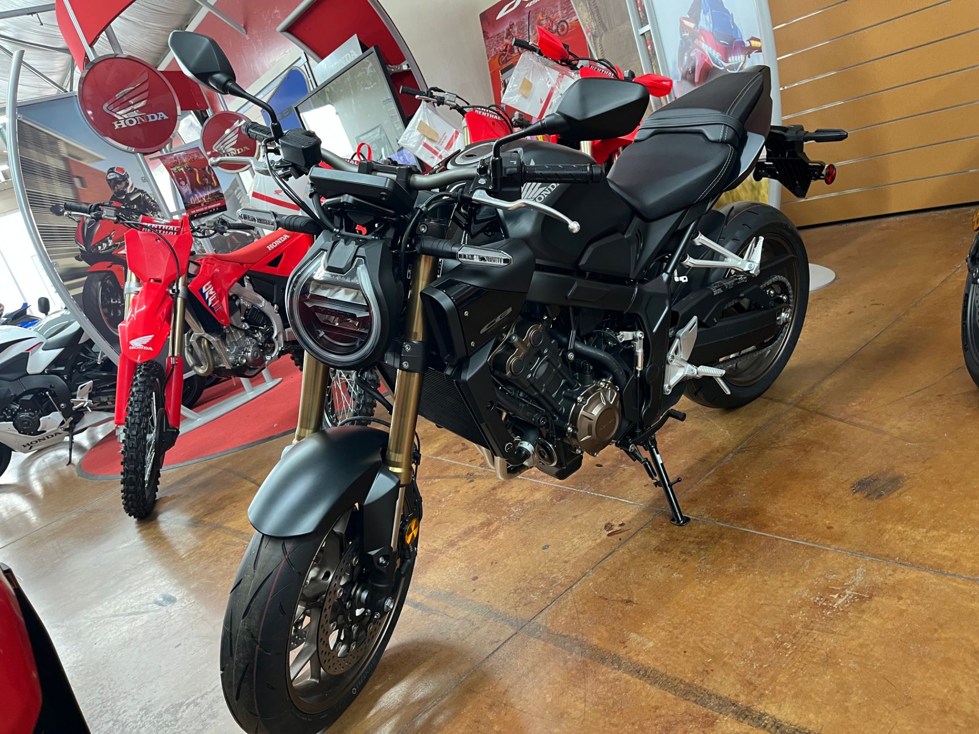 2026 CB650R E-Clutch