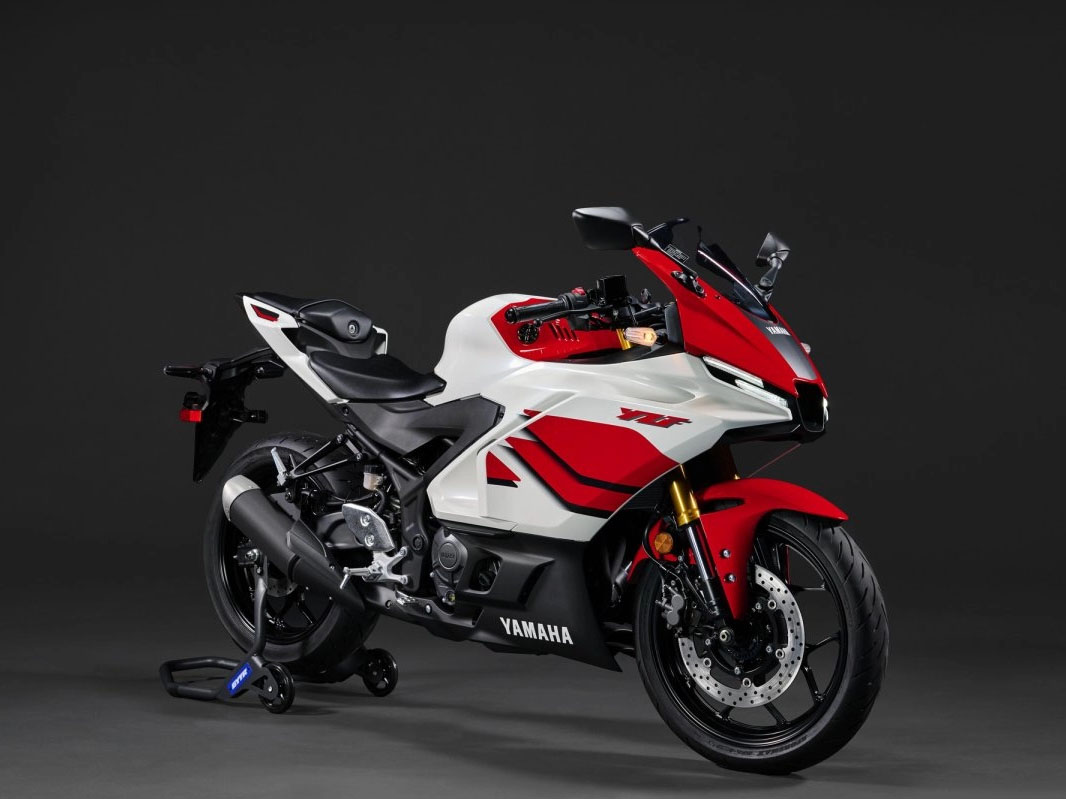2026 Yamaha YZF-R3 7