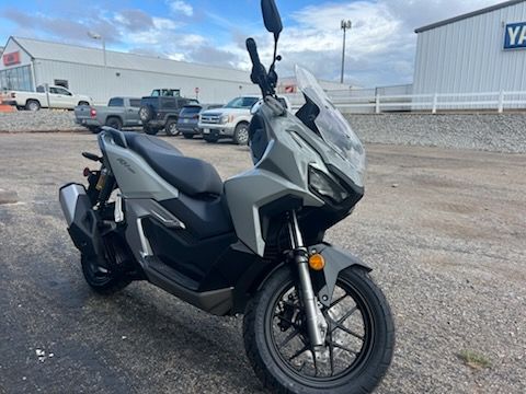 2026 Honda ADV160 4