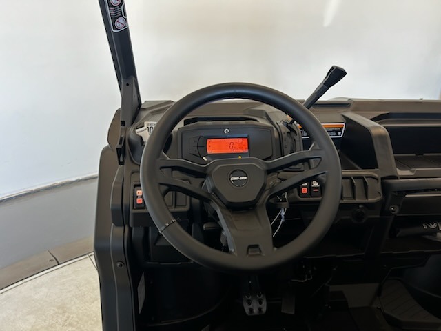 2026 Can-Am™ Defender MAX DPS HD9 5