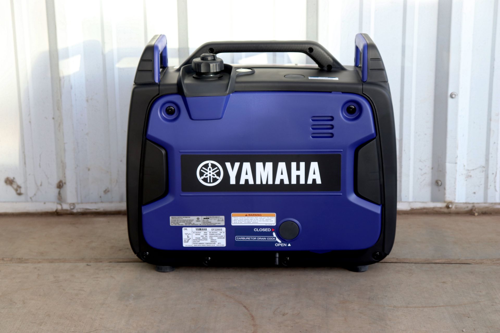 2026 Yamaha EF2200iS in Blue — front three-quarter view