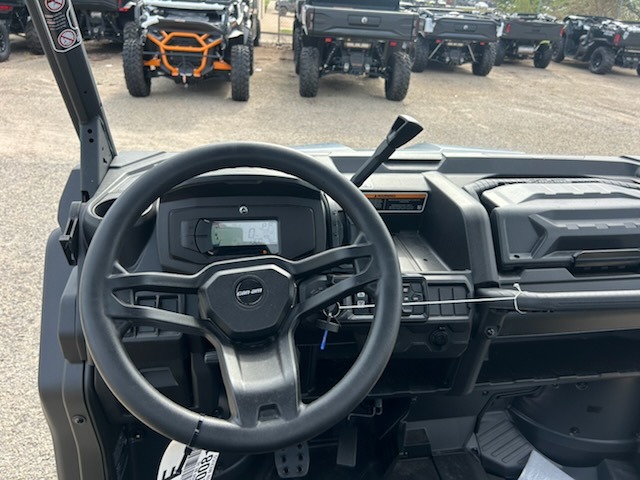 2026 Can-Am™ Defender XT HD9 5
